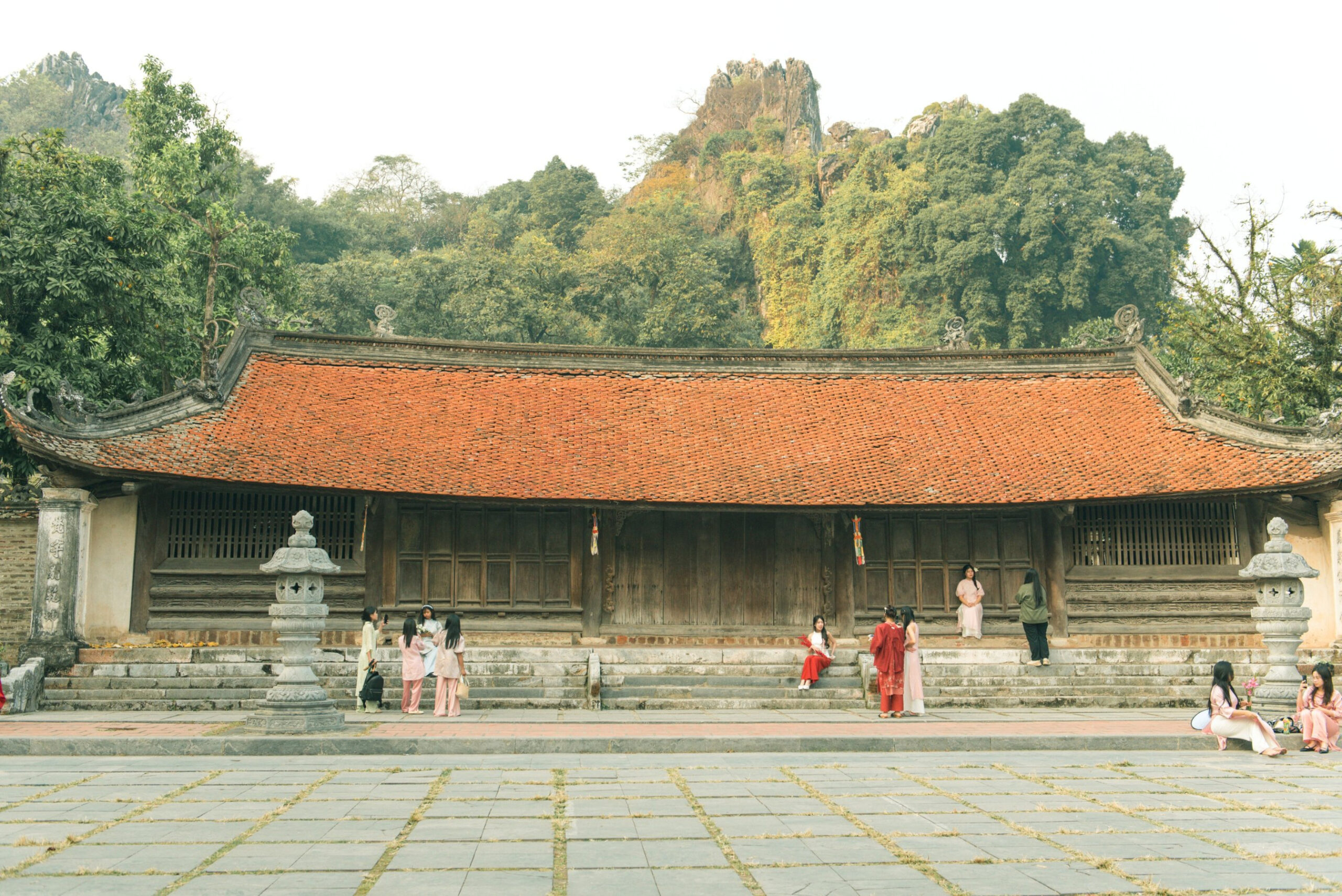 Tour Về Miền Đất Tổ 4 Ngày 3 Đêm: Đền Hùng – Hát Xoan Hùng Lô – Đồi Chè Long Cốc – Khoáng Nóng Thanh Thủy – Làng Cổ Đường Lâm