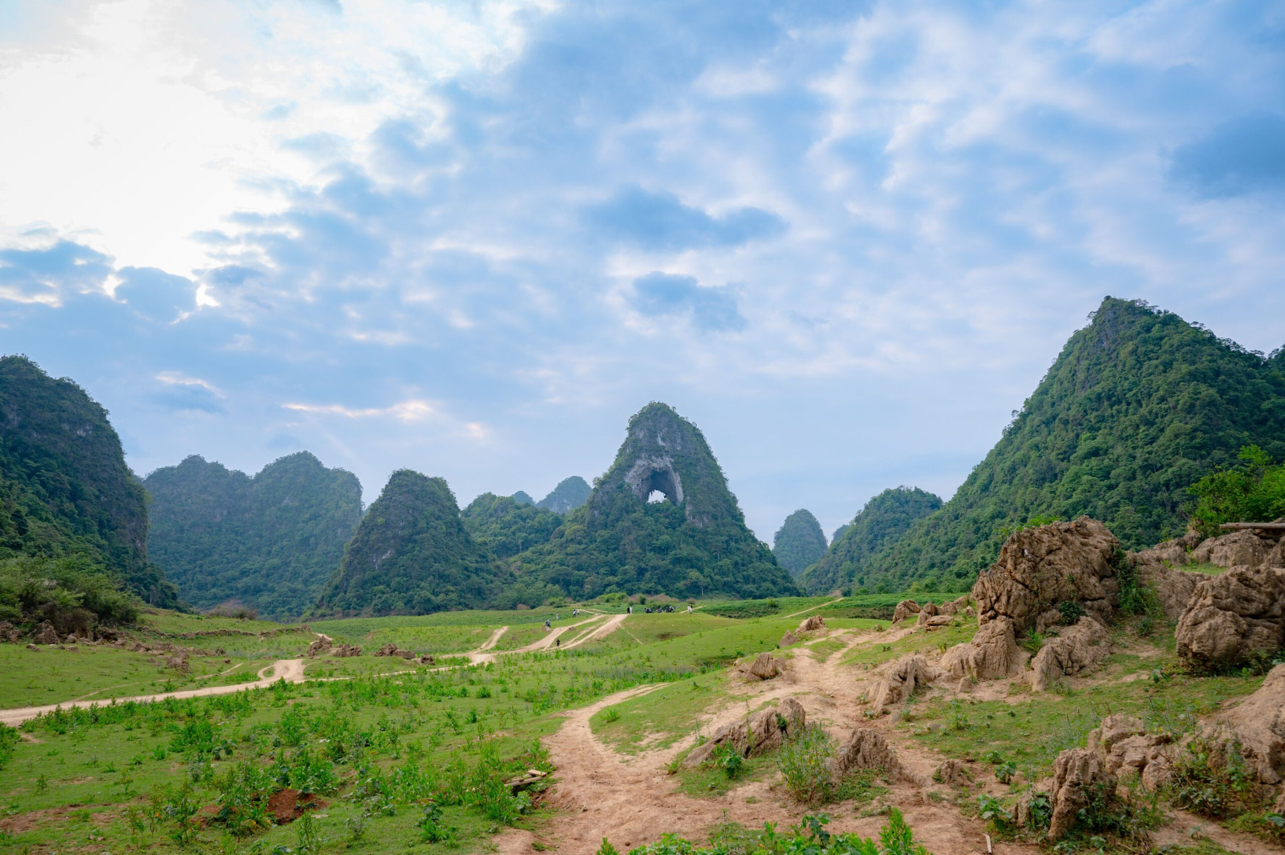 Tour Cao Bằng 4 Ngày 3 Đêm: Thác Bản Giốc – Động Ngườm Ngao – Pác Bó – Núi Mắt Thần