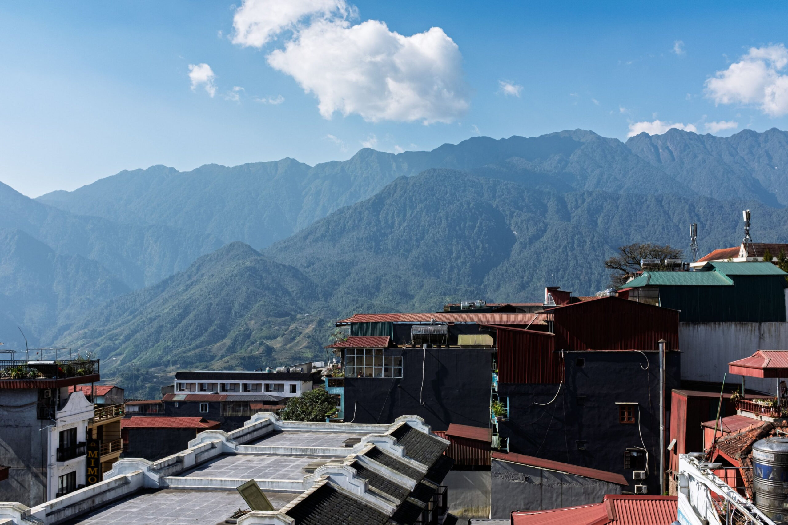 Tour Tây Bắc 7 Ngày 6 Đêm: Đền Hùng – Sa Pa – Điện Biên – Sơn La – Mộc Châu – Buffet Trên Fansipan