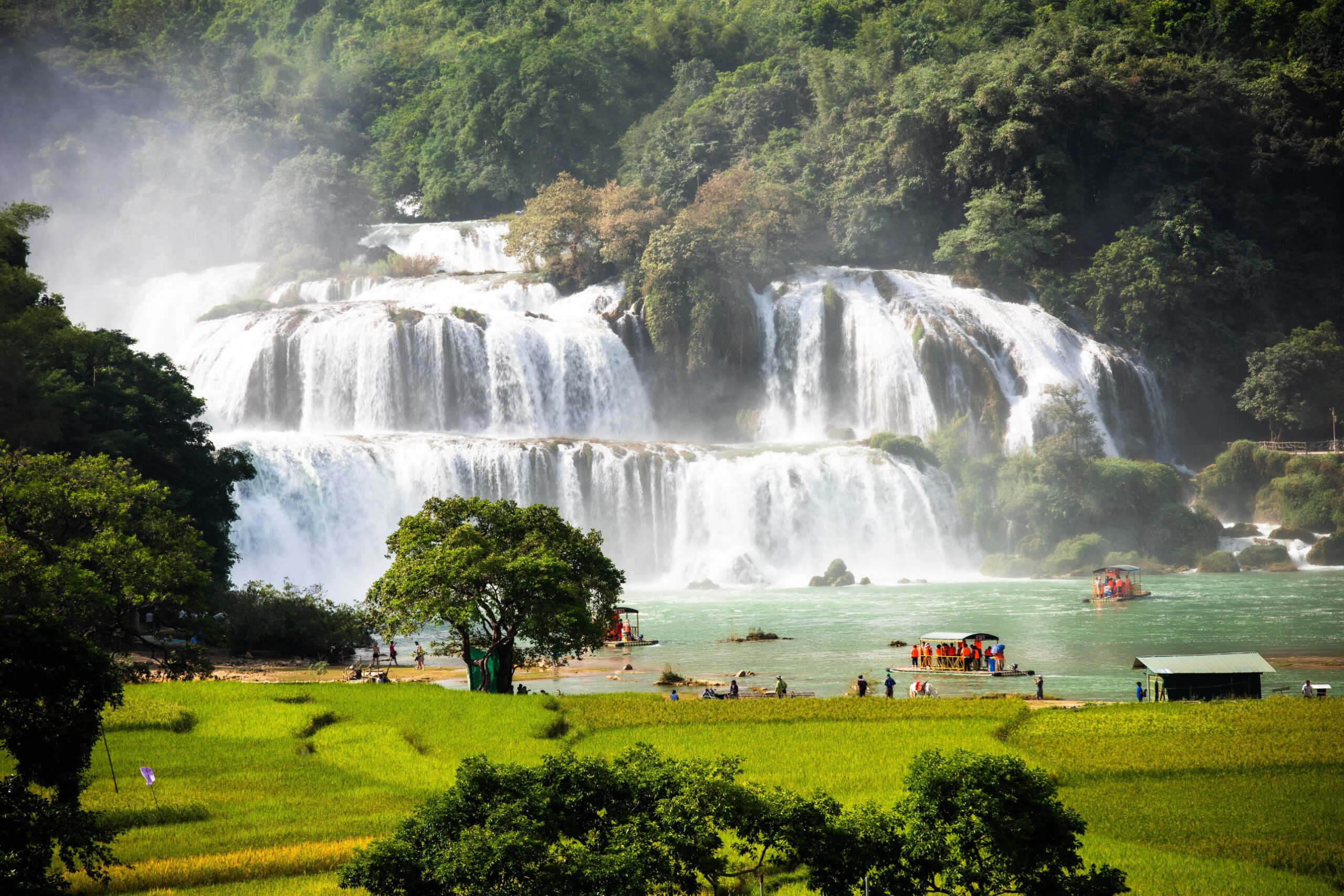 Tour Lạng Sơn – Cao Bằng 5 Ngày 4 Đêm: Núi Mẫu Sơn – Đèo Khau Cốc Chà – Thác Bản Giốc – Hồ Thang Hen