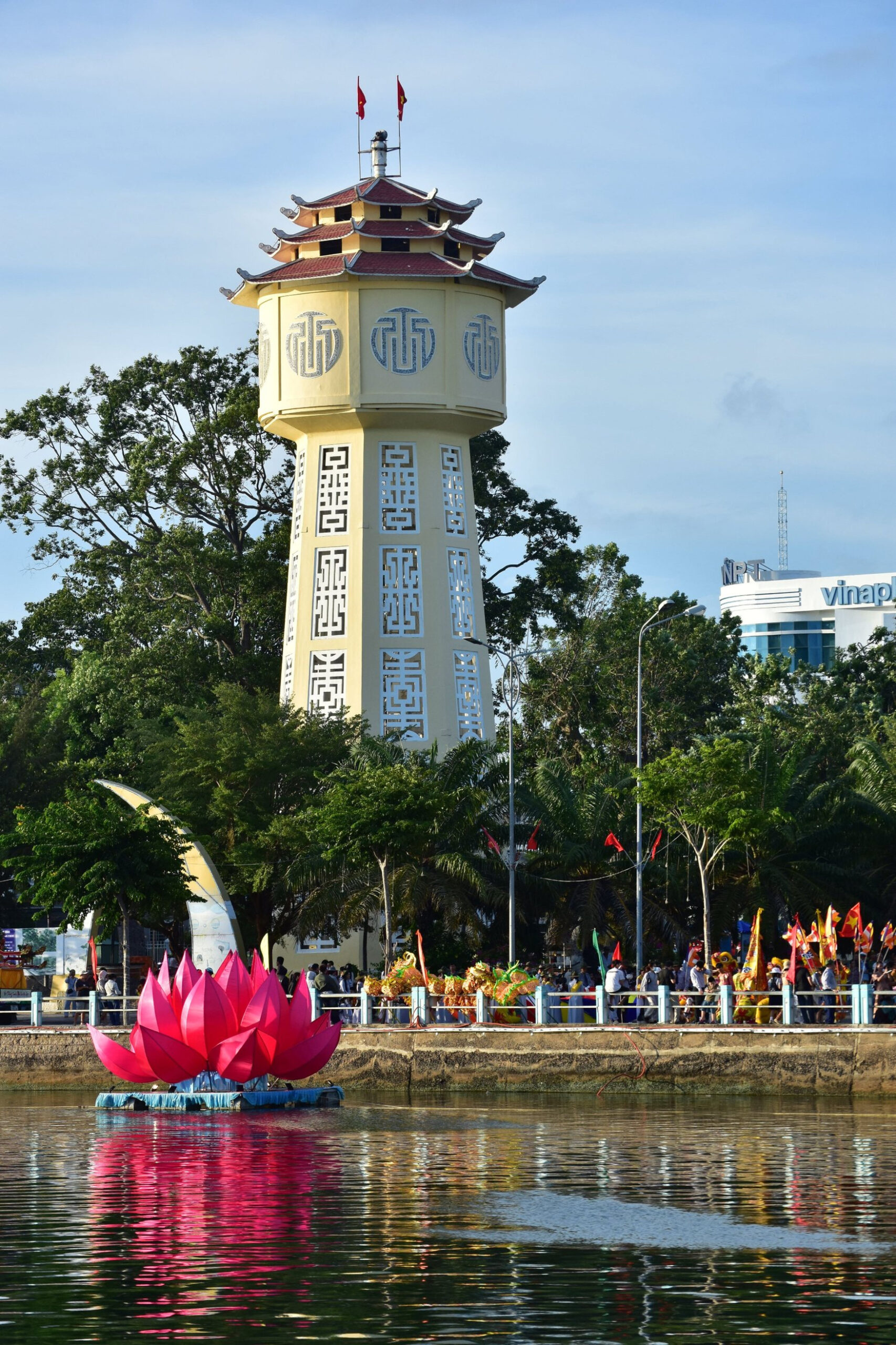 Tour Phan Thiết – Tuy Phong 3 Ngày 2 Đêm: Đảo Cù Lao Câu – Bãi Đá Cổ Thạch – Cánh Đồng Điện Gió