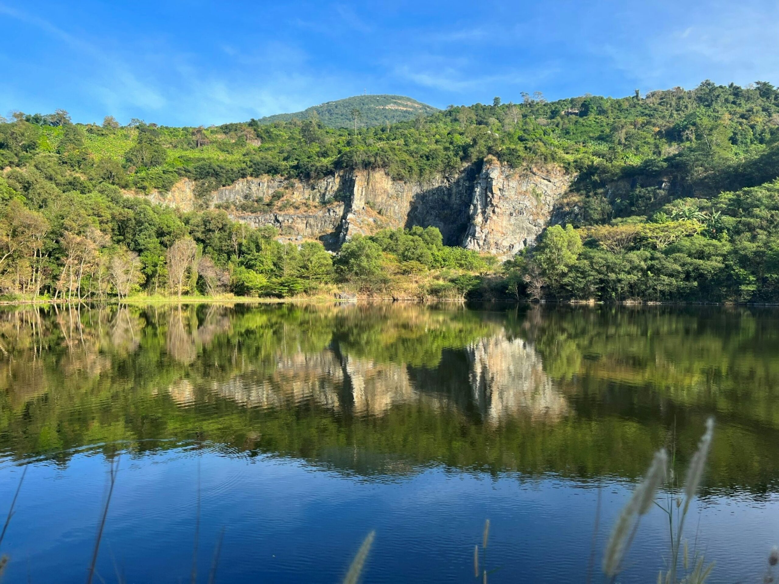 Tour Tây Ninh 1 Ngày: Núi Bà Đen – Tòa Thánh Cao Đài – Vườn Trái Cây Hữu Cơ