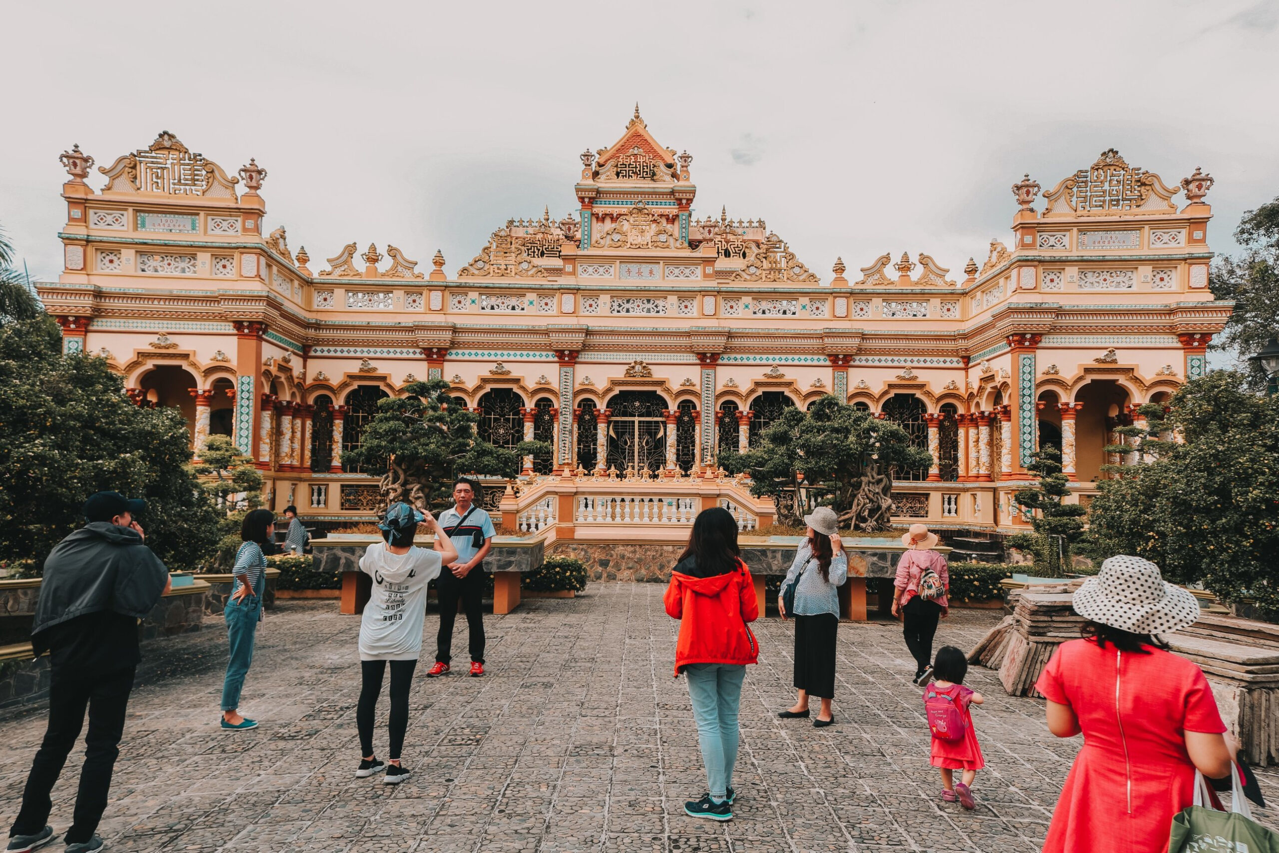 Tour Tiền Giang 1 Ngày: Chùa Vĩnh Tràng – Cù Lao Thới Sơn – Xuồng Chèo Rạch Dừa